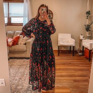 - Zara Oversized Midi Dress w/ Floral Embroidery Long Sleeve Black/Red